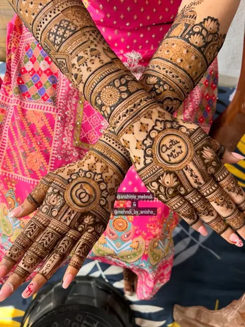 bridal stylish circle arm mehndi design