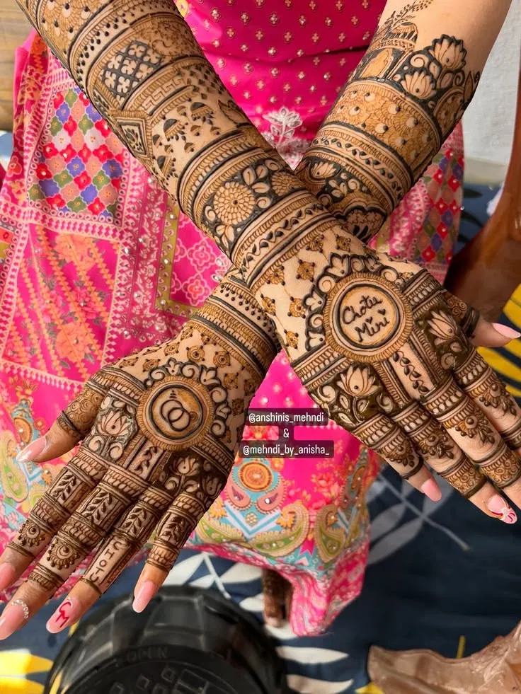 Bridal Stylish Arm Mehndi Design with Gol Tikki for Engagement (2)
