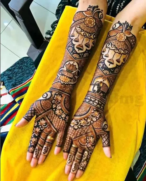 figure full hand mehndi design