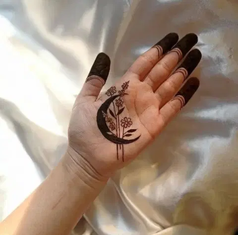 aesthetic simple butterfly finger mehndi design
