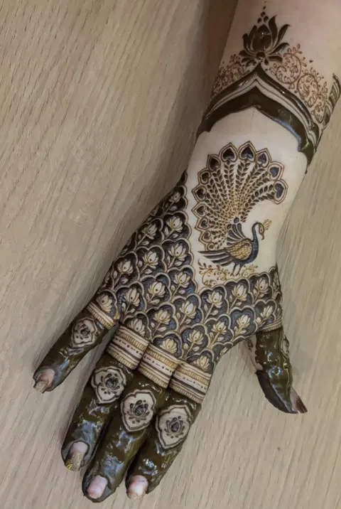 bridal royal flower full hand mehndi design