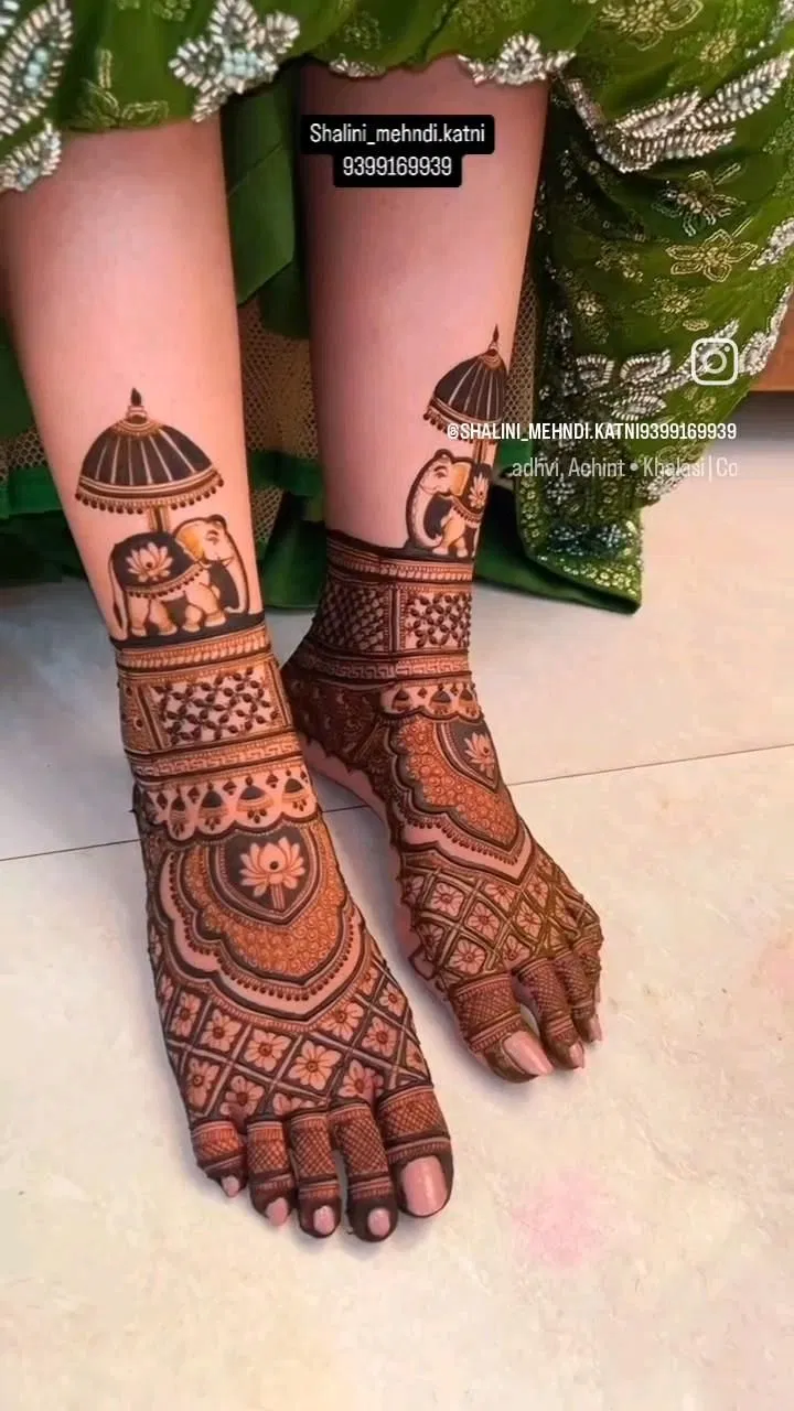 Bridal Stylish Foot Mehndi Design with Figures and Peacock for Engagement (3)
