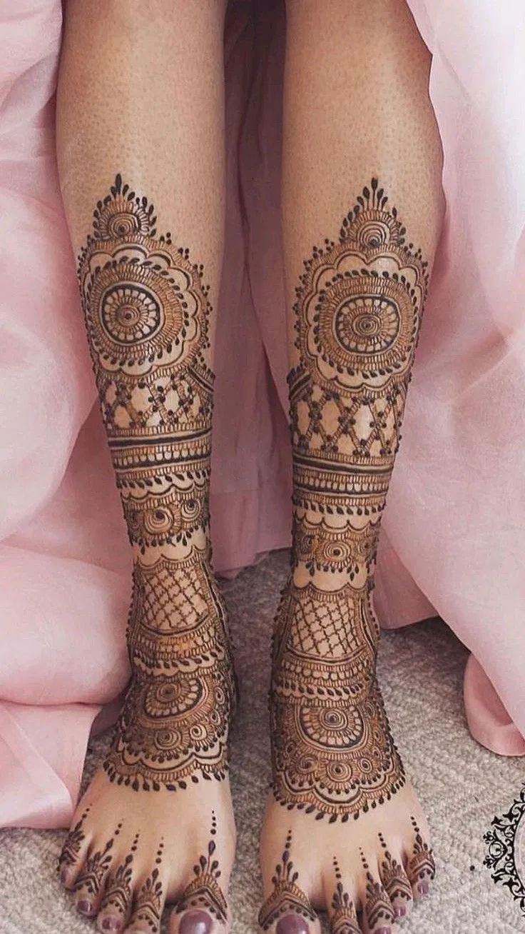 Arabic Bridal Back Hand Mehndi Design with Gol Tikki, Figures and Hearts for Engagement (3)