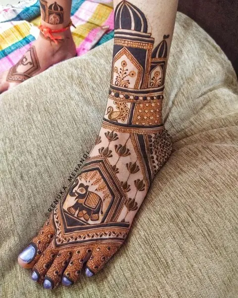 bridal stylish foot mehndi design