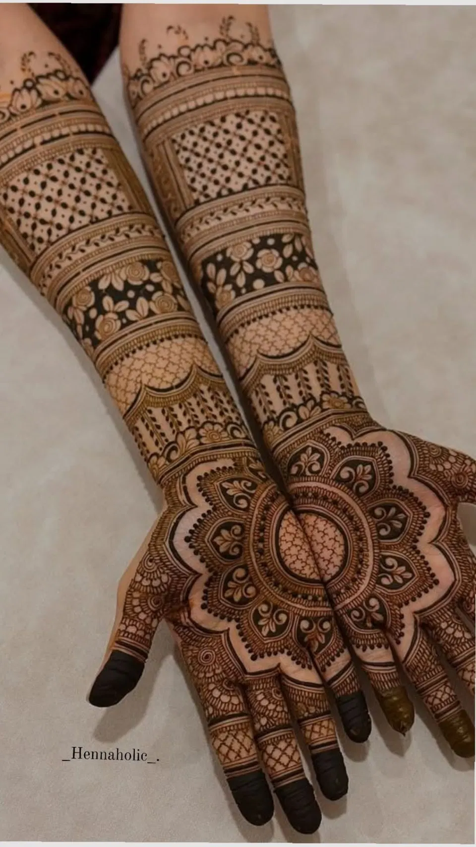 Bridal Stylish Front Hand Mehndi Design