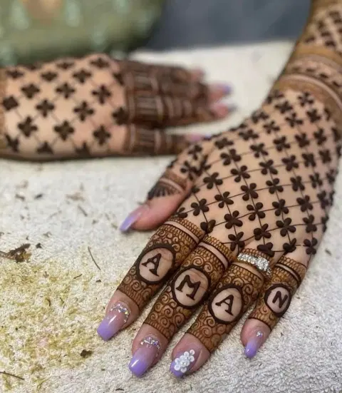 simple stylish flower back hand mehndi design