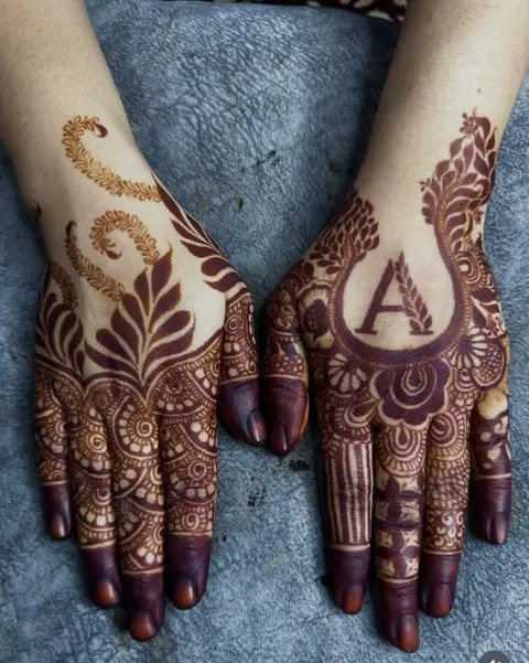 stylish name back hand mehndi design