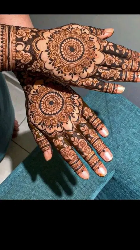 bridal simple back hand mehndi design