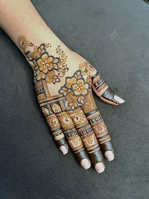 bridal simple flower finger mehndi design