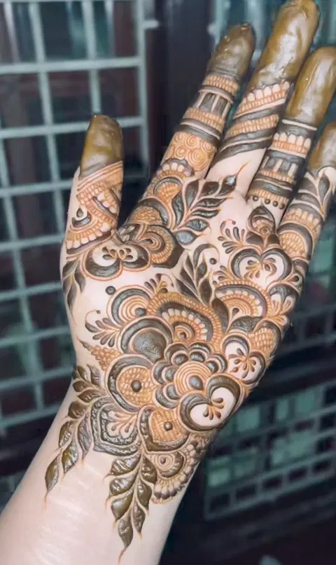 aesthetic arabic flower back hand mehndi design