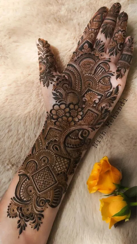 bridal dubai circle back hand mehndi design