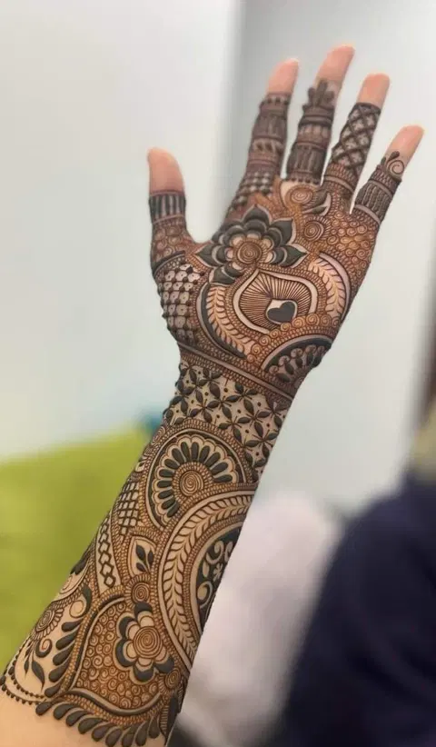 bridal indian front hand mehndi design