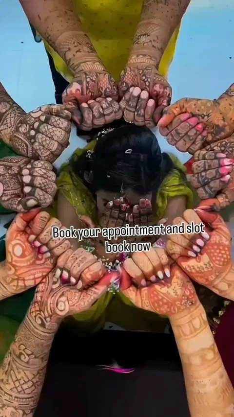 front hand mehndi design