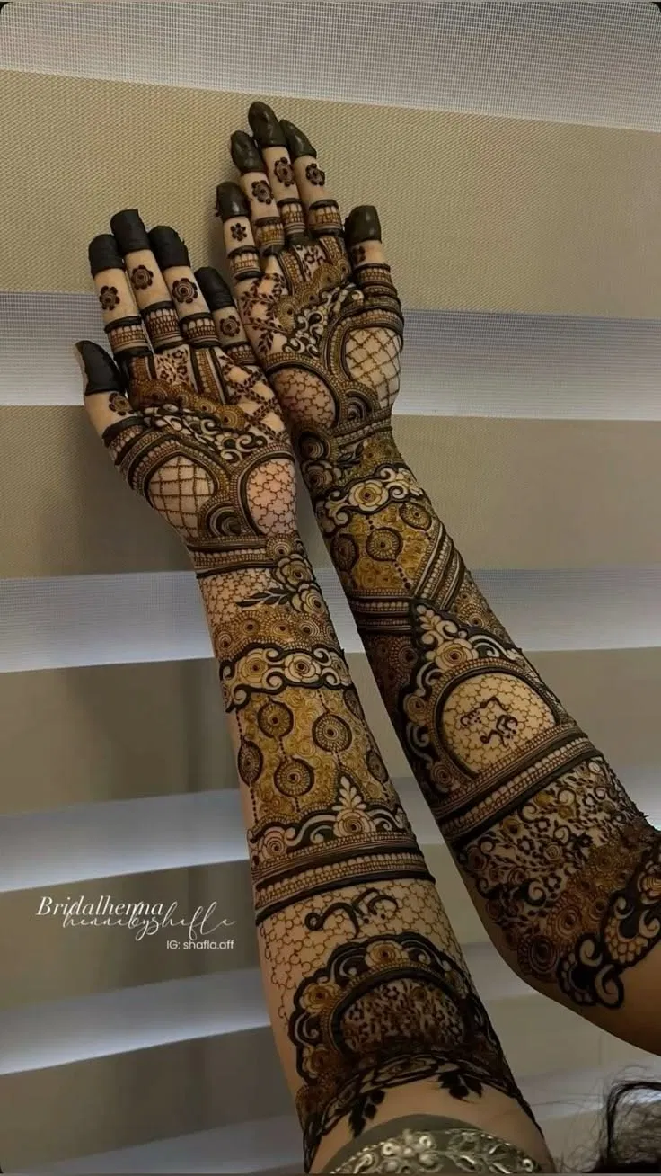 Bridal Stylish Foot Mehndi Design with Jaal for Engagement