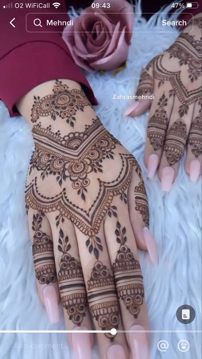 Bridal Simple Back Hand Mehndi Design (11)