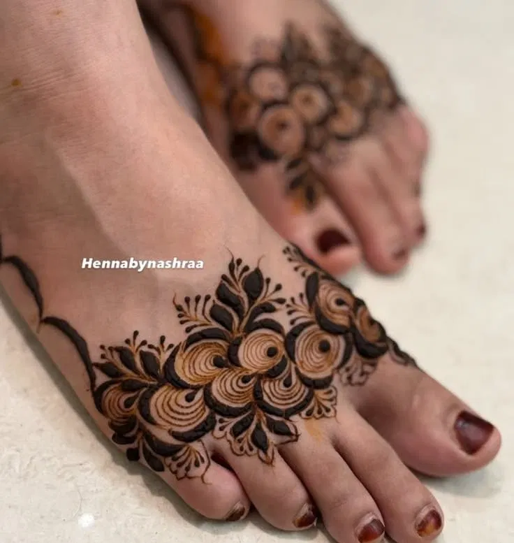 Arabic Simple Finger Mehndi Design (6)