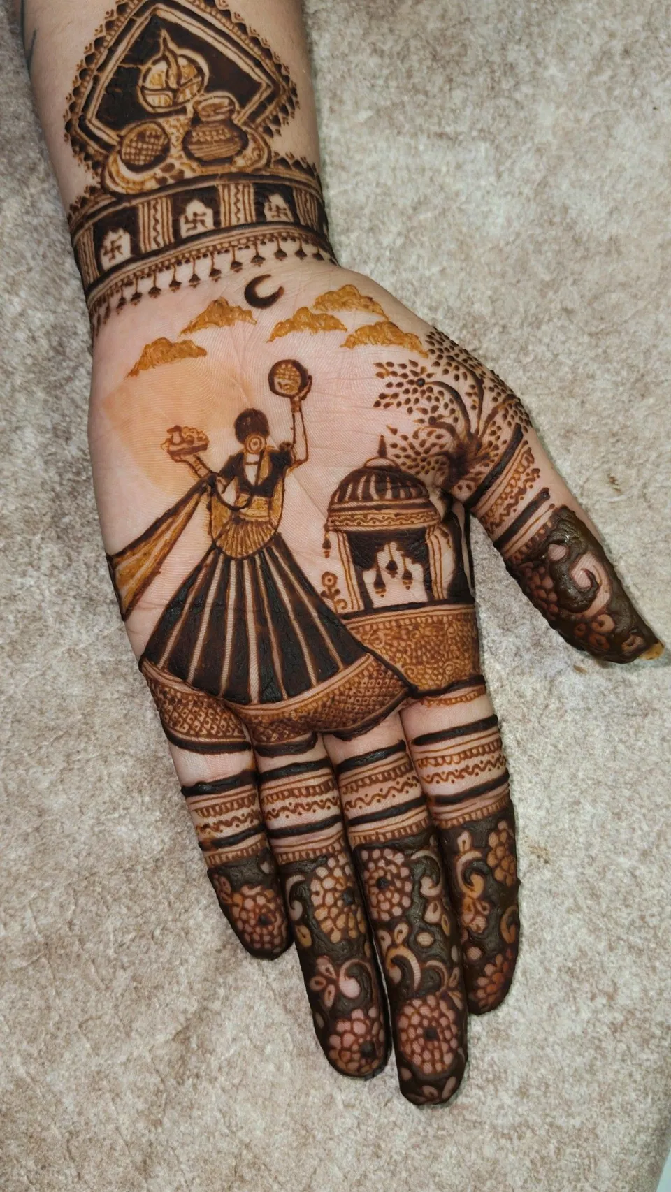 Bridal Stylish Back Hand Mehndi Design with Figures and Moon for Karwa Chauth (2)