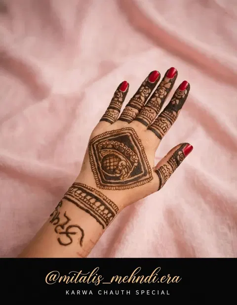 simple back hand mehndi design