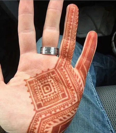 simple finger mehndi design