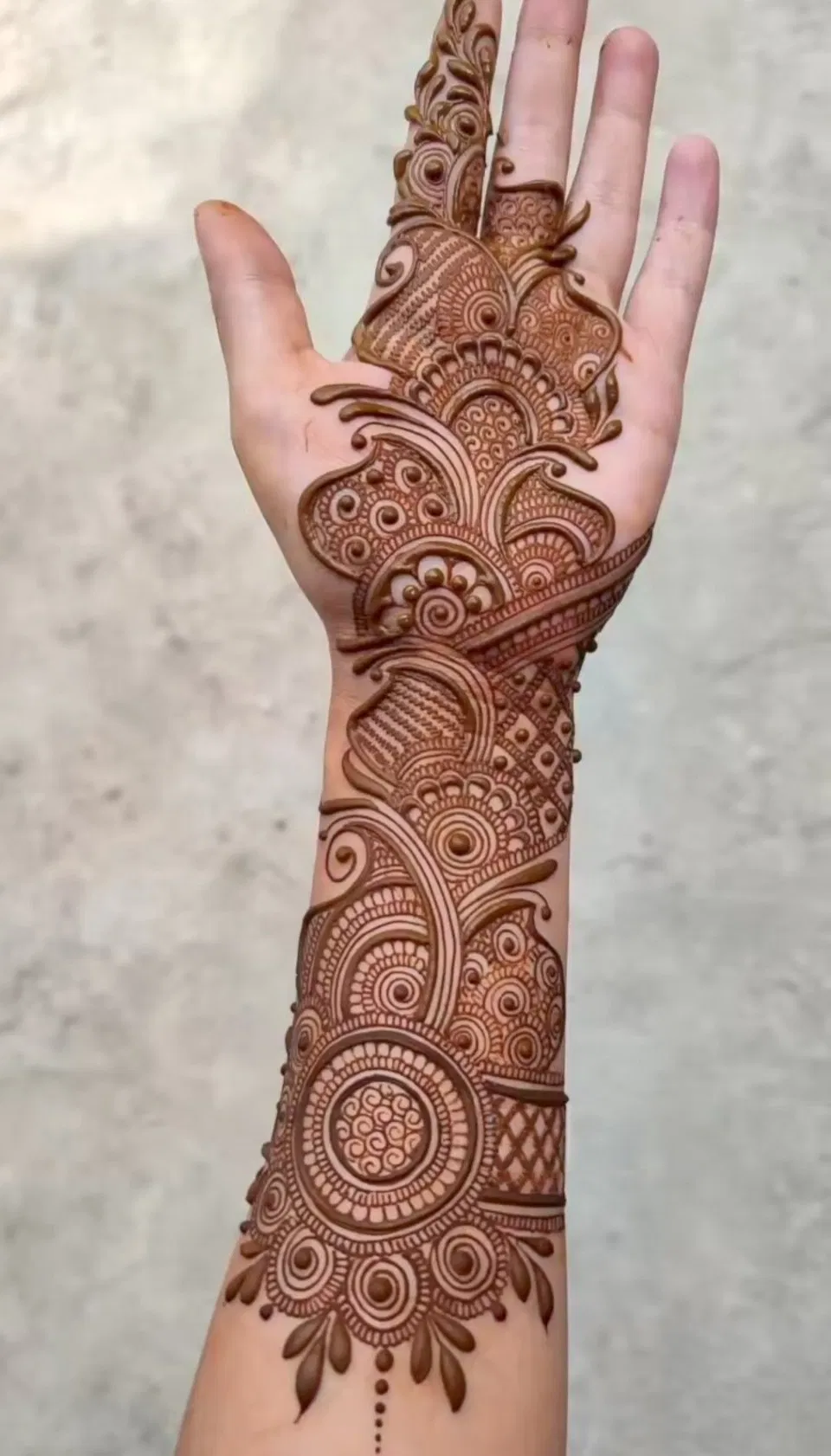 Arabic Bridal Front Hand Mehndi Design with Jaal