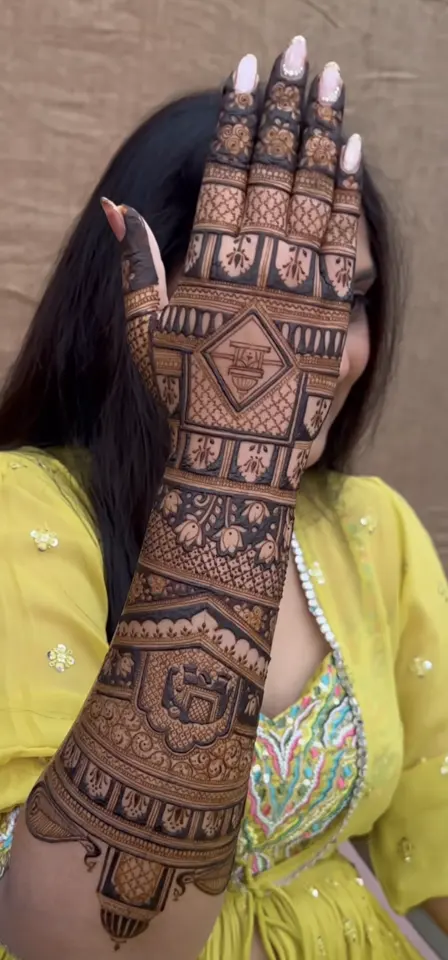 bridal indian figure arm mehndi design