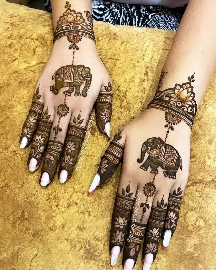 Stylish Mehndi Design with Figures for Engagement