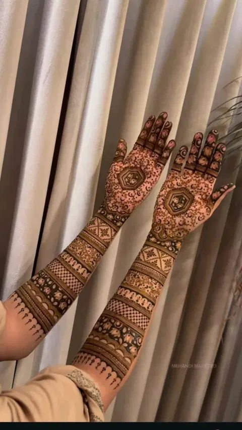 bridal royal circle arm mehndi design