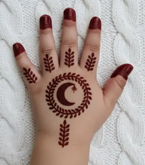 arabic indian circle finger mehndi design