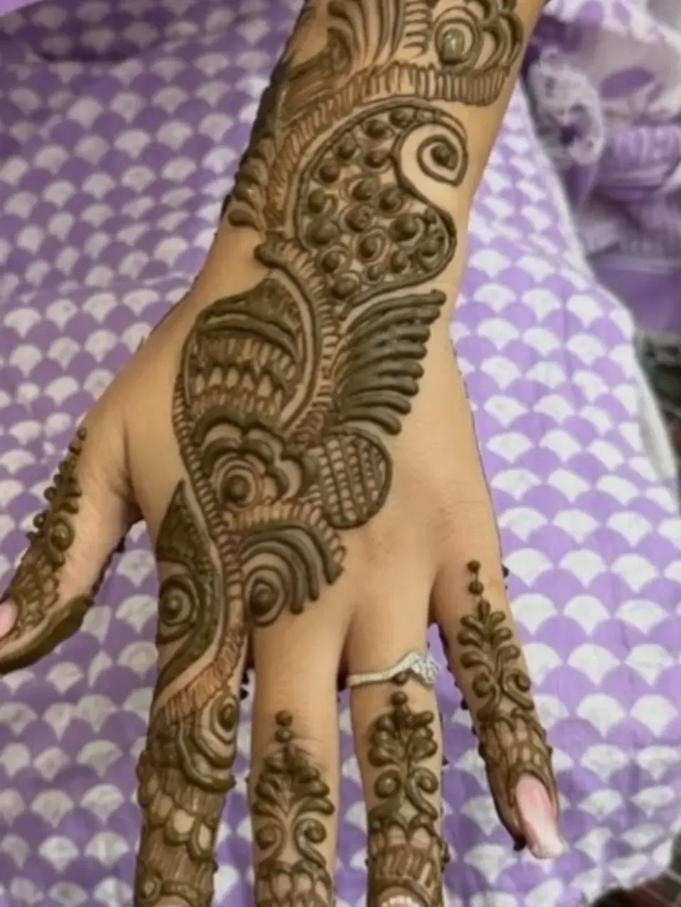 Back Hand Mehndi Design