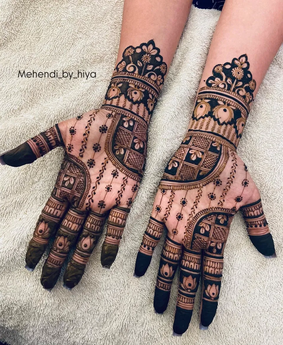 Indian Stylish Front Hand Mehndi Design with Hearts