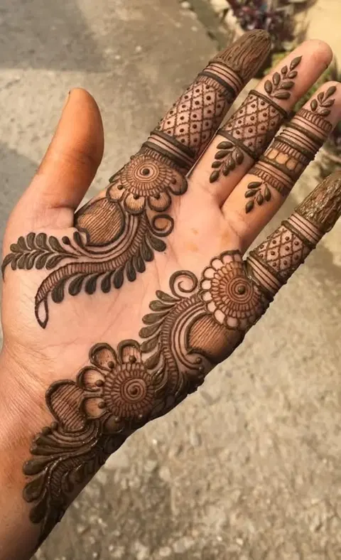 arabic stylish front hand mehndi design