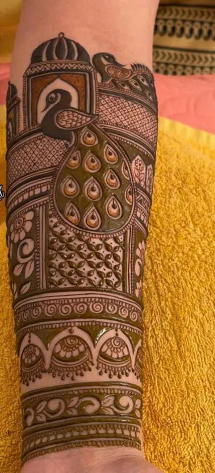 bridal indian figure arm mehndi design