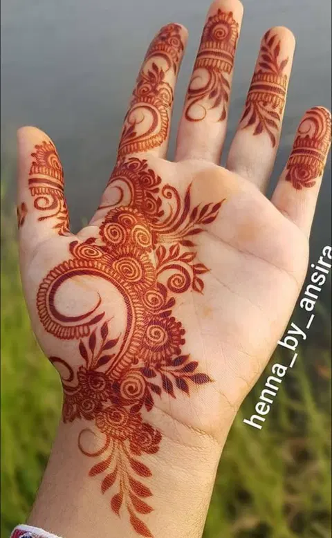 arabic simple circle front hand mehndi design