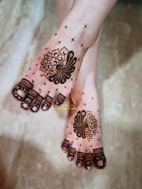 heart foot mehndi design