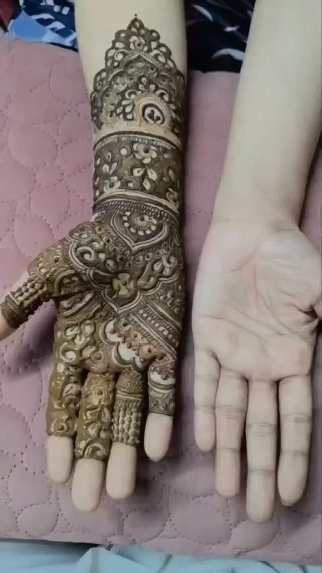 Front Hand Mehndi Design