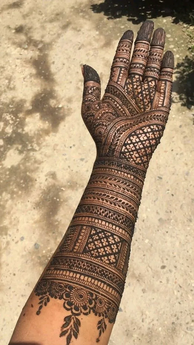 Arabic Bridal Arm Mehndi Design with Figures and Jaal
