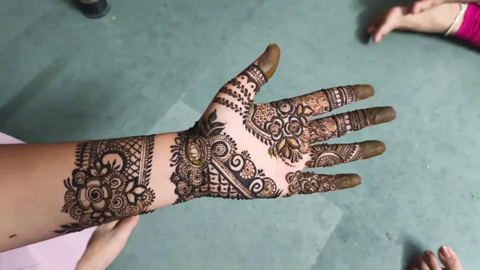 Aesthetic Front Hand Mehndi Design