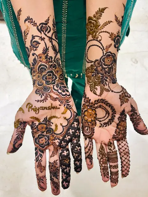 bridal figure mehndi design