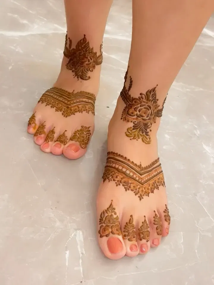 Arabic Bridal Foot Mehndi Design with Jaal (3)