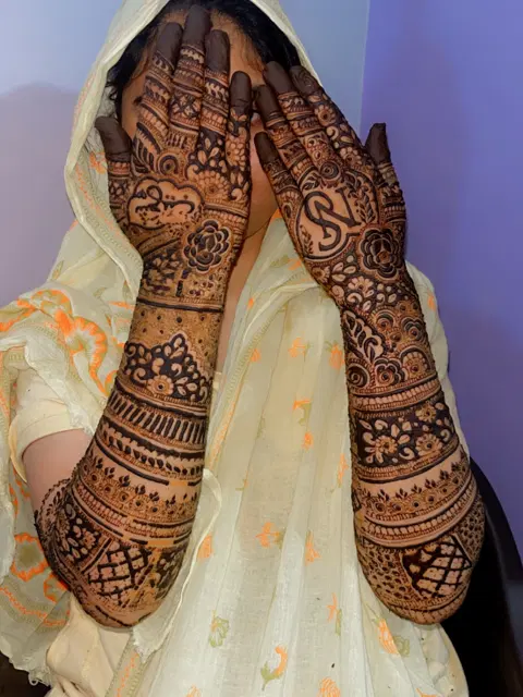 bridal figure full hand mehndi design