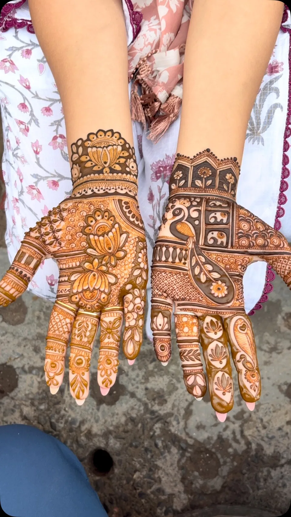 Front Hand Mehndi Design with Figures (2)