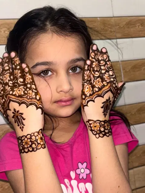 arabic back hand mehndi design
