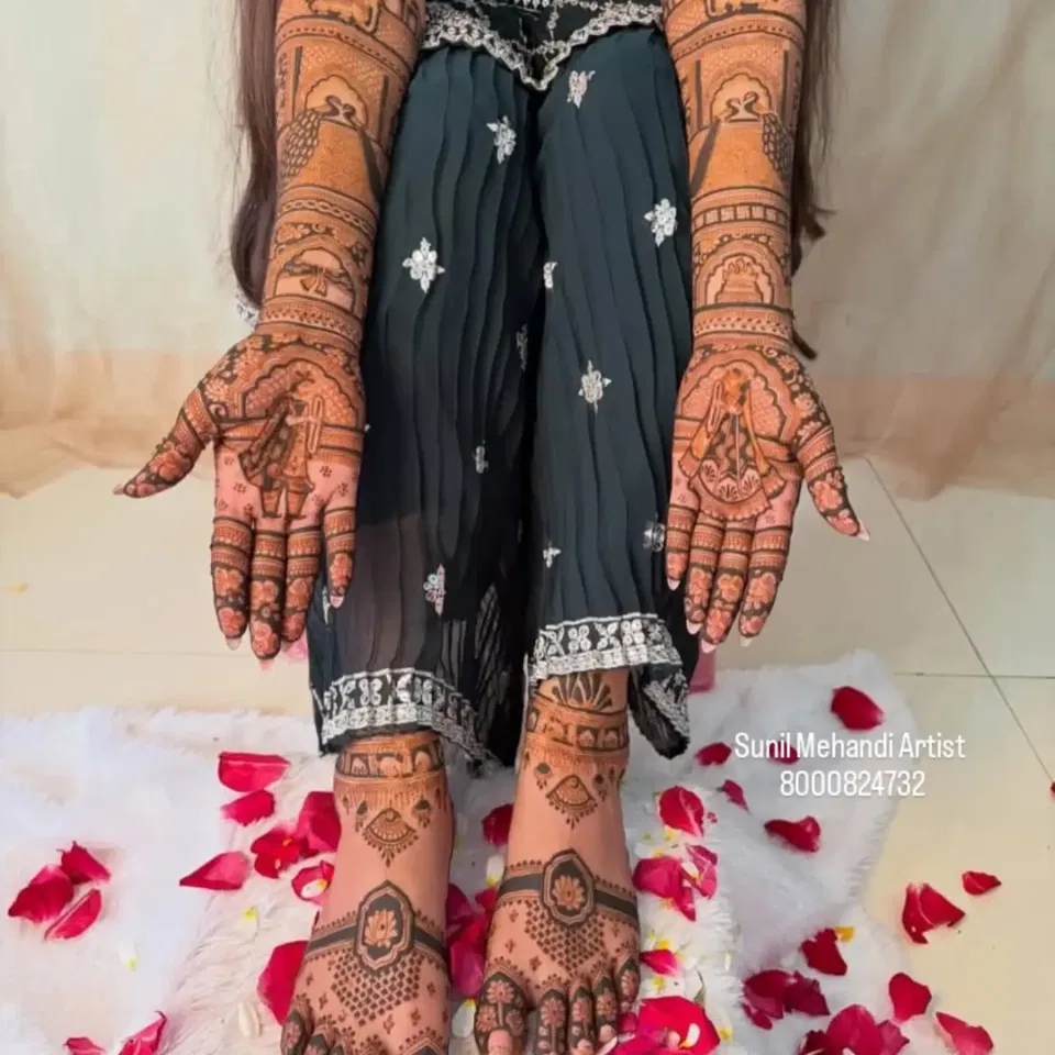 Easy Bridal Foot Mehndi Design with Figures and Hearts