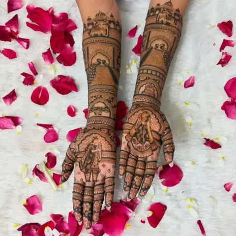 bridal figure front hand mehndi design