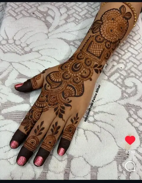 arabic royal heart back hand mehndi design