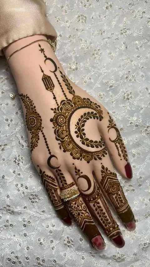 arabic pakistani moon back hand mehndi design