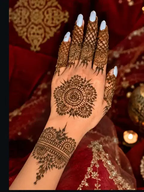 circle mehndi design