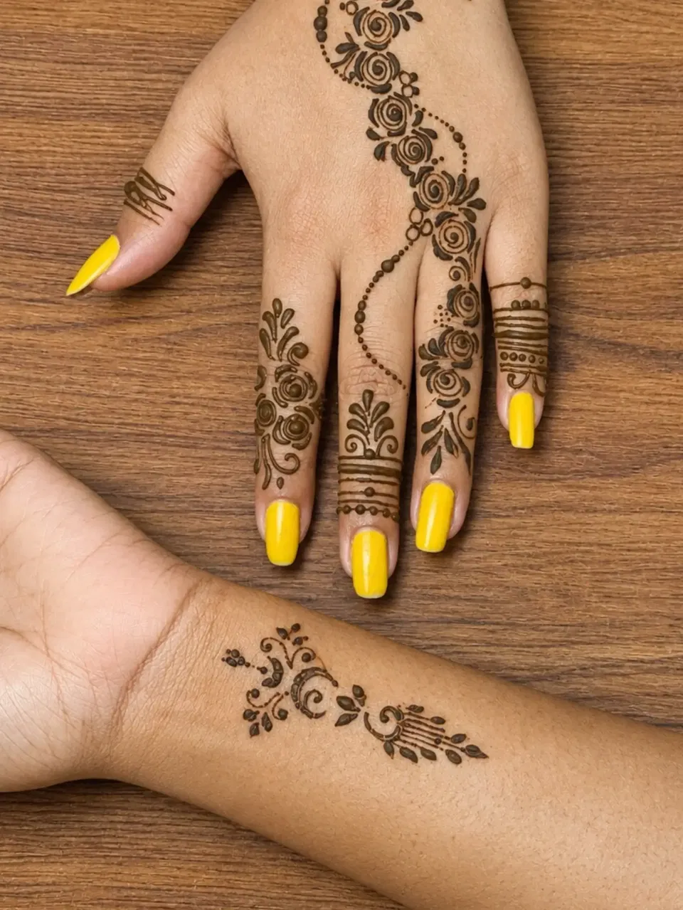 Arabic Simple Finger Mehndi Design with Jaal