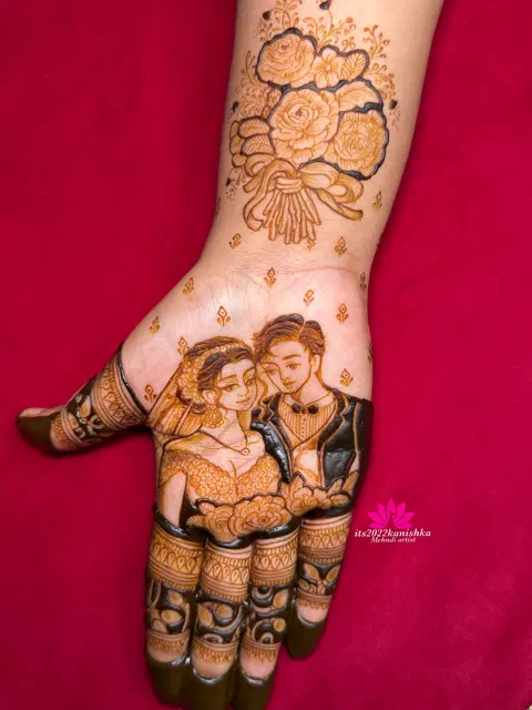 figure front hand mehndi design