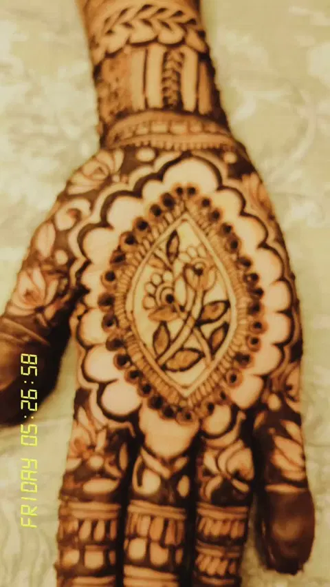 full hand mehndi design
